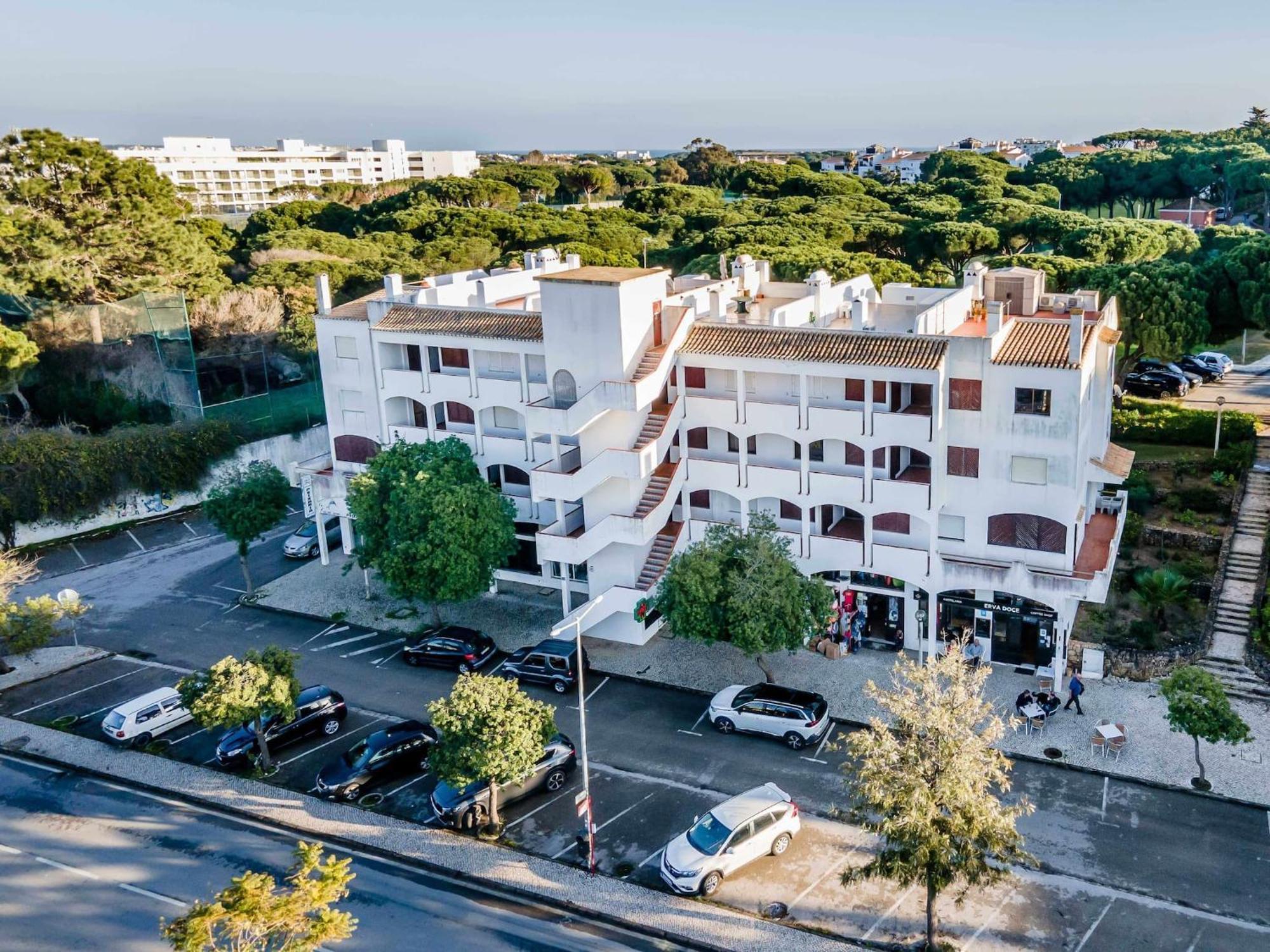 Casa Falesia T2 - Garden View - 5 Min From The Beach - Wifi オーリョス・デ・アーグァ エクステリア 写真