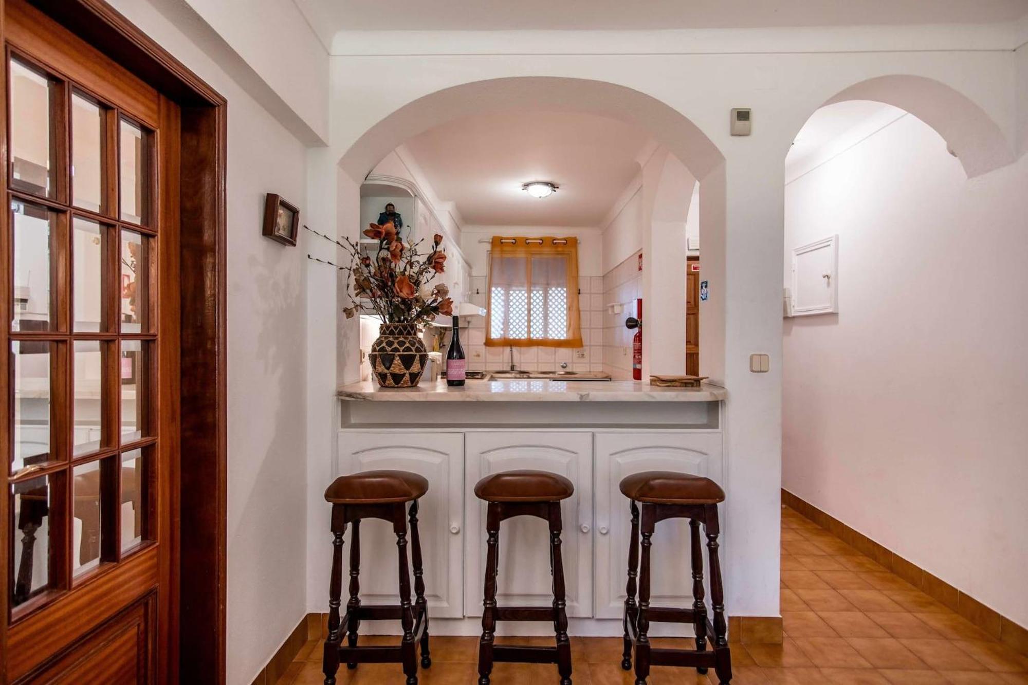 Casa Falesia T2 - Garden View - 5 Min From The Beach - Wifi オーリョス・デ・アーグァ エクステリア 写真