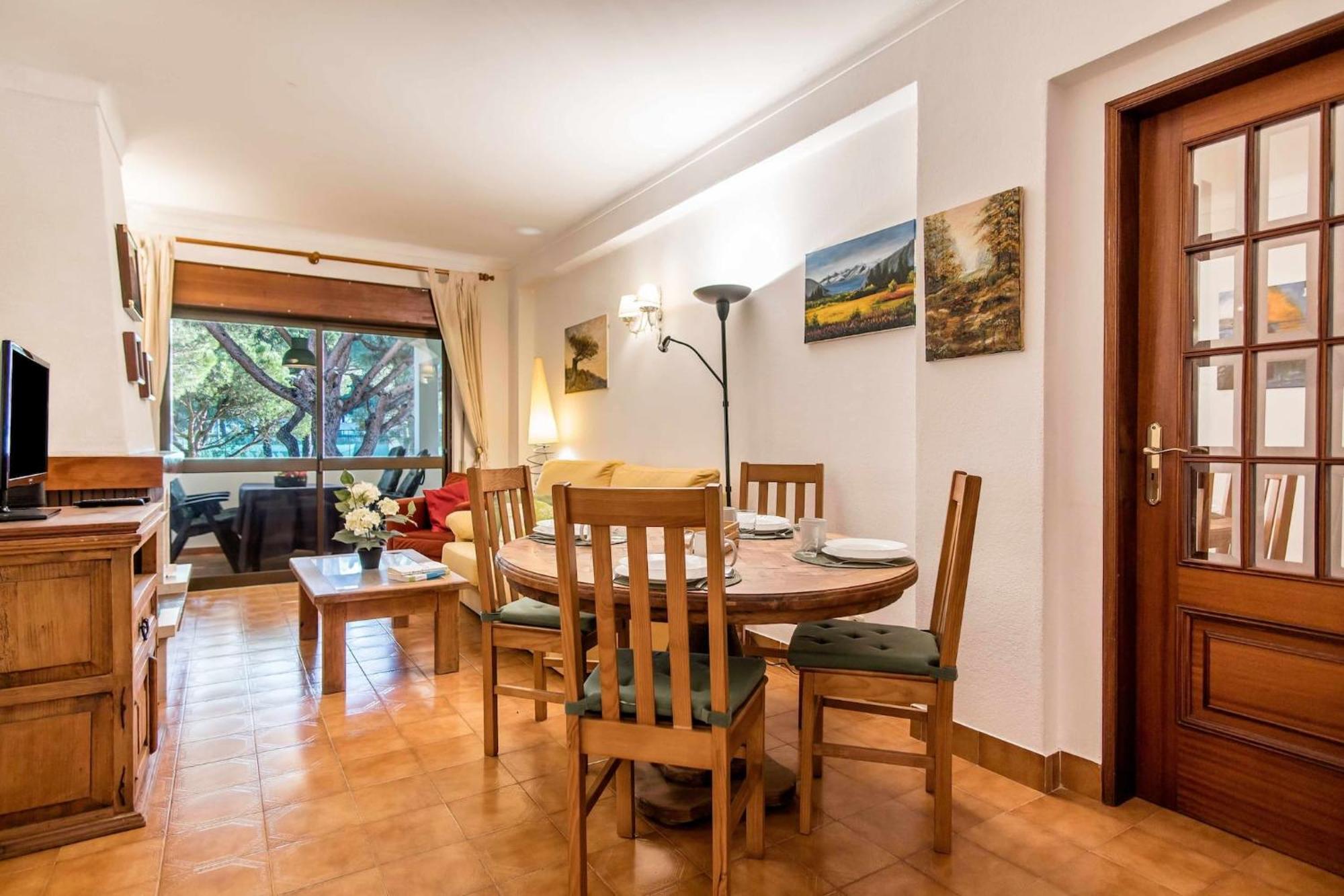 Casa Falesia T2 - Garden View - 5 Min From The Beach - Wifi オーリョス・デ・アーグァ エクステリア 写真